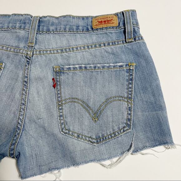 Levi's Boyfriend 513 Jean Distressed Cutoff Shorts - 5 - Picture 6 of 12